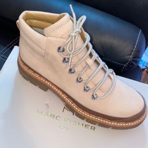 NWT Marc Fisher MLCAIRY light natural Size 8.5 New with box.